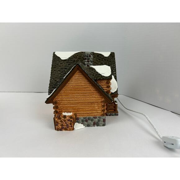 Department 56 Snow Village Hunting Lodge Lighted Building with Box - Picture 6 of 11